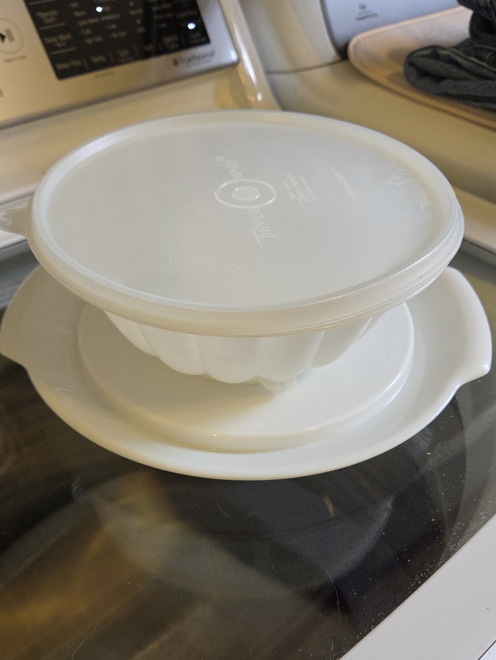 Vintage Tupperware Gelatin Bowl with 5 Mold Designs